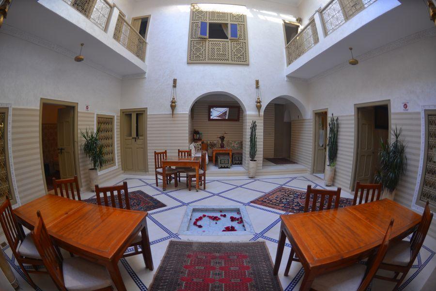 Hotel babylon dades